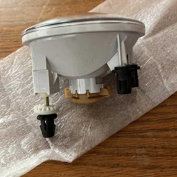 Ford Mustang Fog Light Assembly New In Package - Picture 4 of 7